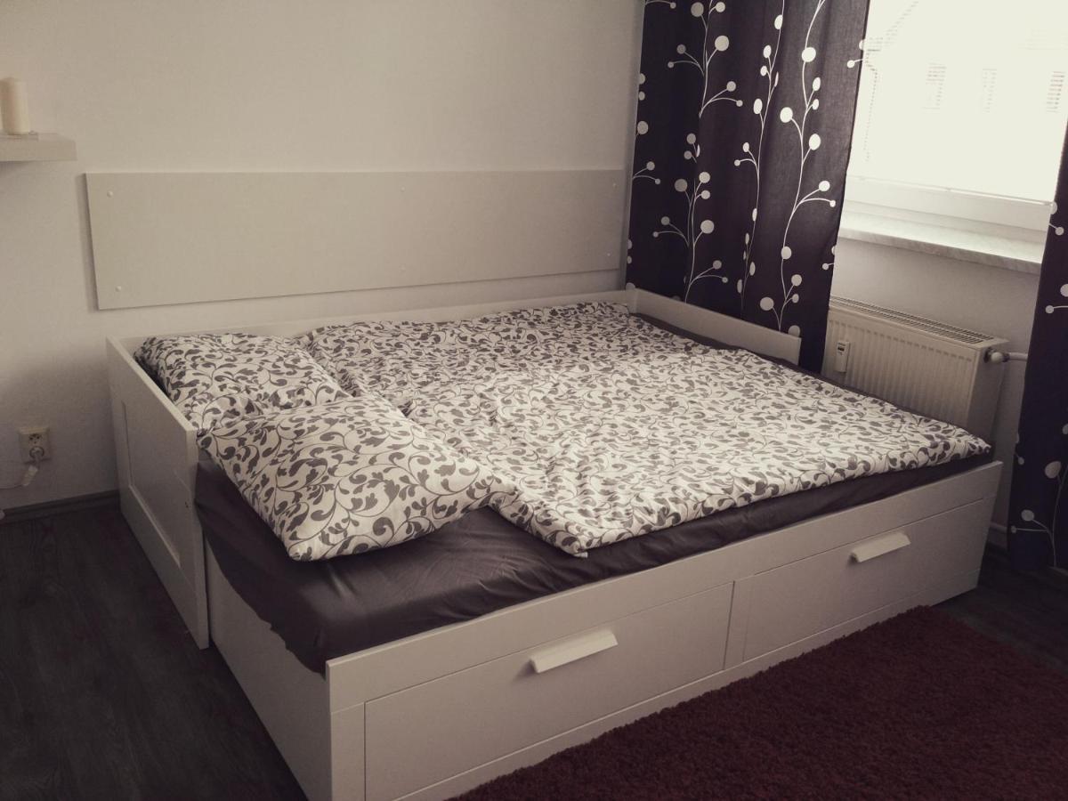 Apartman Pernink - Ubytovani V Srdci Krusnych Hor エクステリア 写真