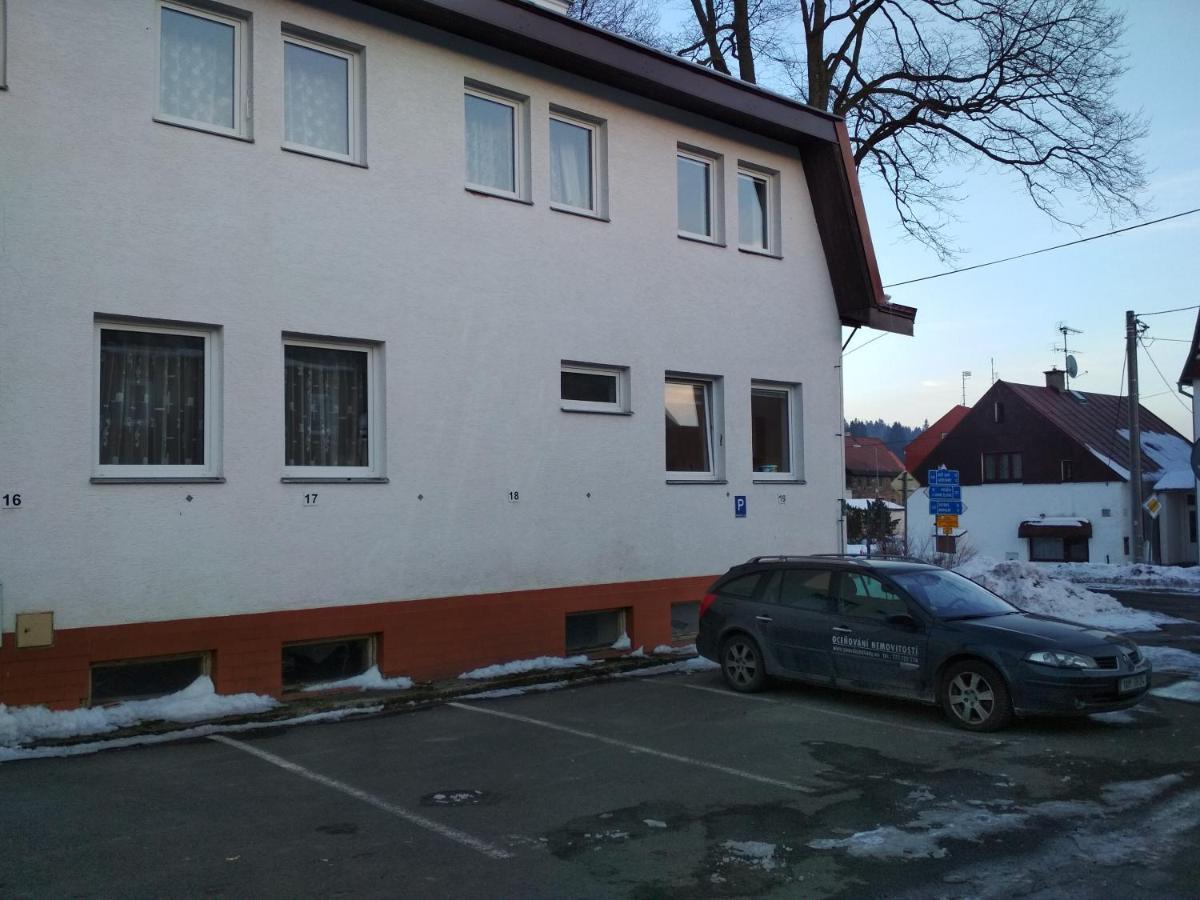 Apartman Pernink - Ubytovani V Srdci Krusnych Hor エクステリア 写真